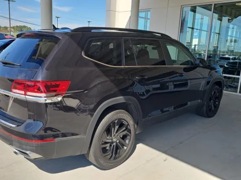 More photos of 2023 Volkswagen Atlas 3.6L V6 SE w/Technology at Airport Honda, TN