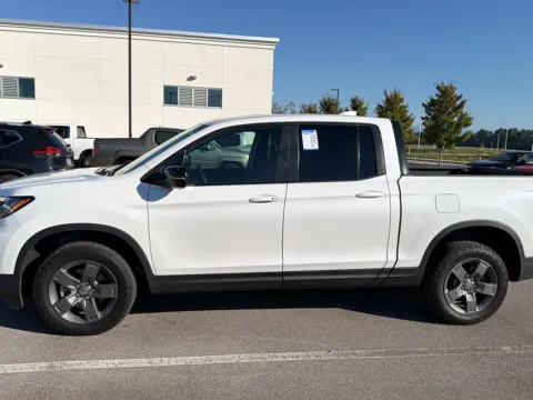 Photos of 2025 Honda Ridgeline TrailSport for sale in Alcoa, TN at Airport Honda