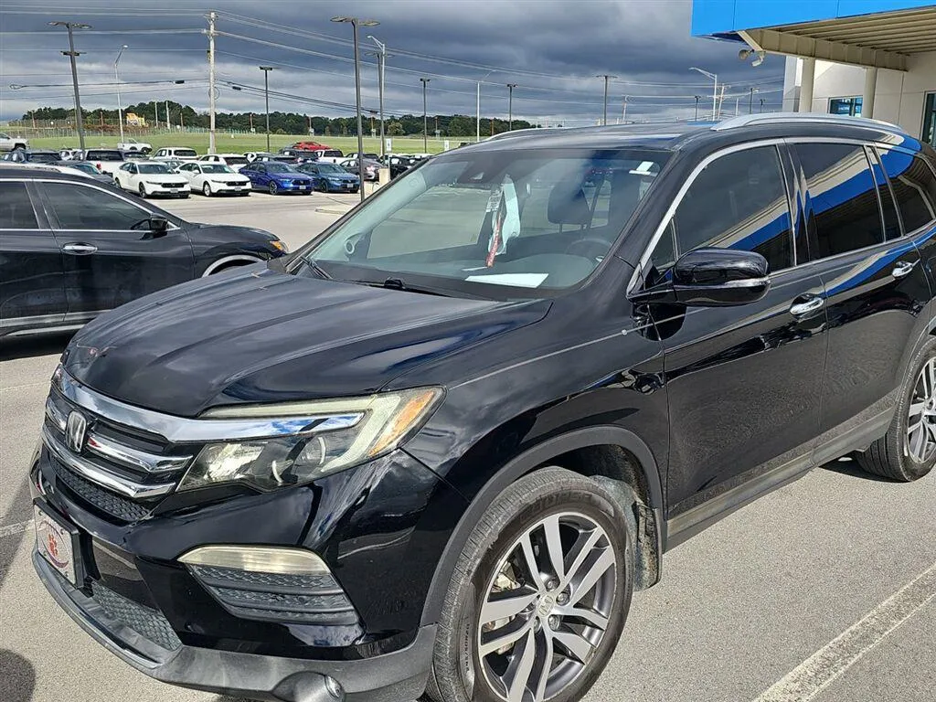 Black 2016 Honda Pilot Touring for sale in Alcoa, TN