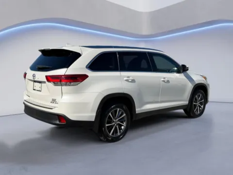 Another view of 2019 Toyota Highlander XLE for sale in Alcoa, TN at Airport Honda