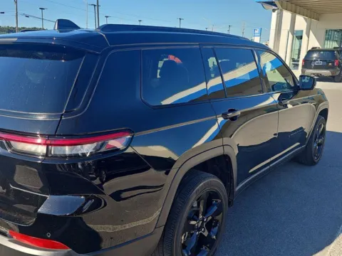 More photos of 2023 Jeep Grand Cherokee L Altitude at Airport Honda, TN