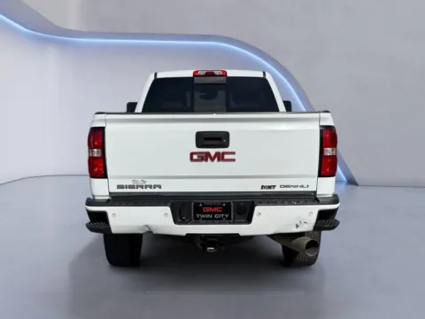 More photos of 2019 GMC Sierra 2500 HD Denali at Twin City Buick GMC, TN