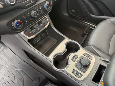 Another view of 2022 GMC Terrain Denali for sale in Alcoa, TN at Twin City Buick GMC