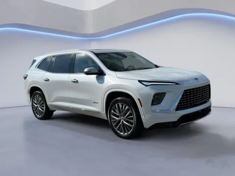White 2025 Buick Enclave Avenir for sale in Alcoa, TN