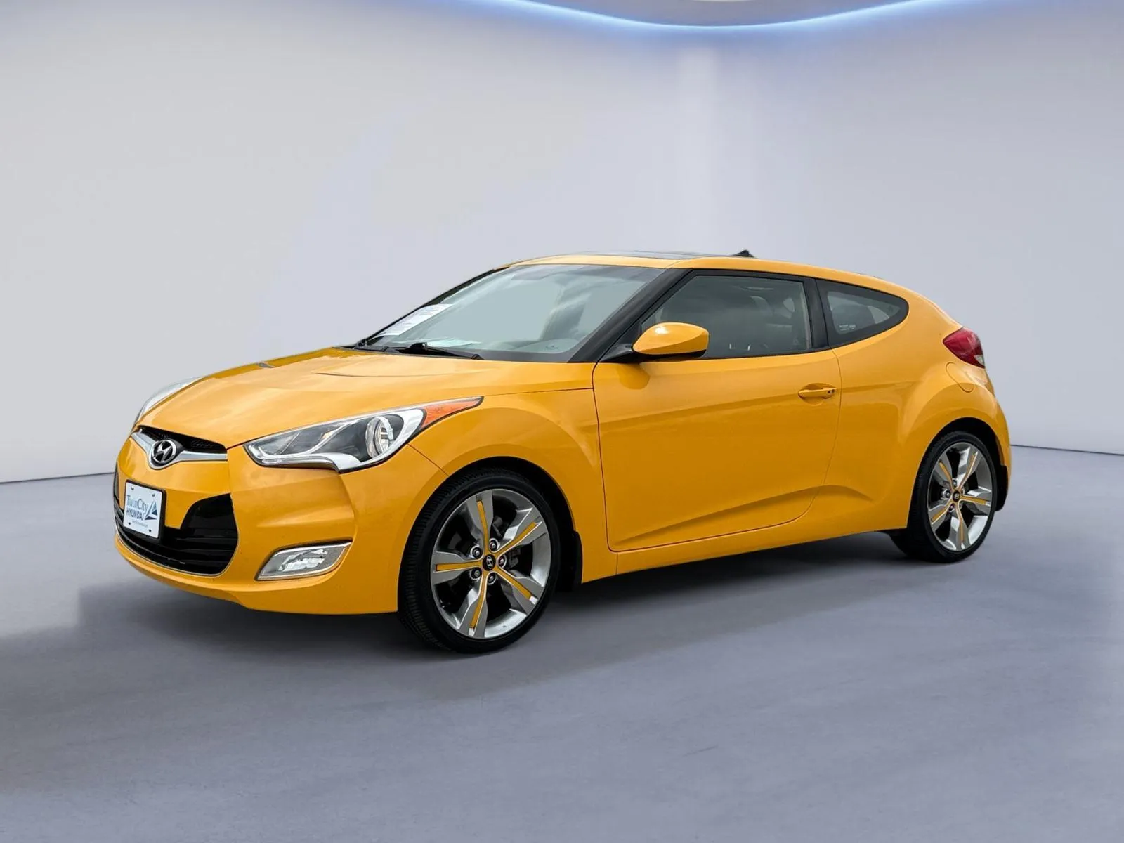Yellow 2012 Hyundai Veloster w/Black Int for sale in Alcoa, TN