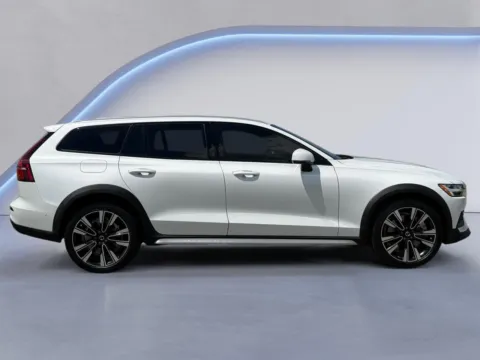 Photos of 2024 Volvo V60 Cross Country Ultimate for sale in Alcoa, TN at Twin City Hyundai