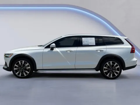 Photos of 2024 Volvo V60 Cross Country Ultimate for sale in Alcoa, TN at Twin City Hyundai