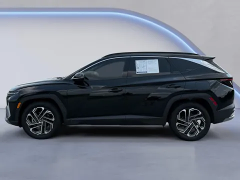 Photos of 2025 Hyundai Tucson Limited for sale in Alcoa, TN at Twin City Hyundai