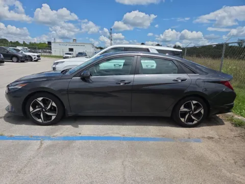 Another view of 2023 Hyundai Elantra Limited for sale in Alcoa, TN at Twin City Hyundai