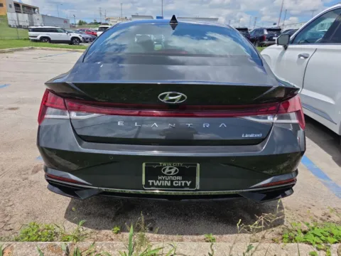 More photos of 2023 Hyundai Elantra Limited at Twin City Hyundai, TN