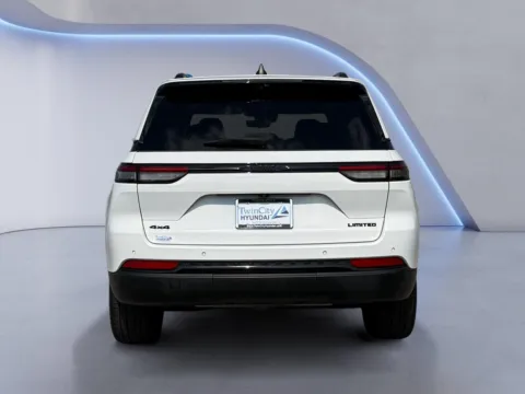 More photos of 2023 Jeep Grand Cherokee Limited at Twin City Hyundai, TN