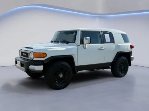 White 2012 Toyota FJ Cruiser for sale in Alcoa, TN