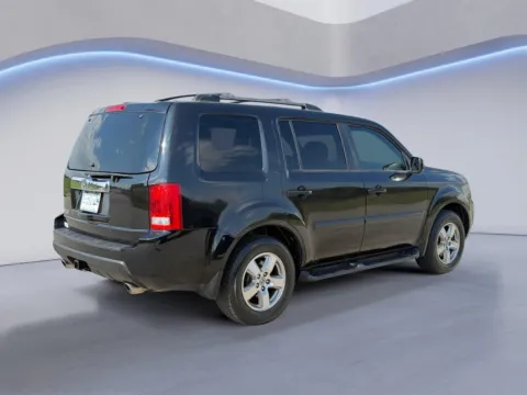 More photos of 2011 Honda Pilot EX-L at Twin City Hyundai, TN