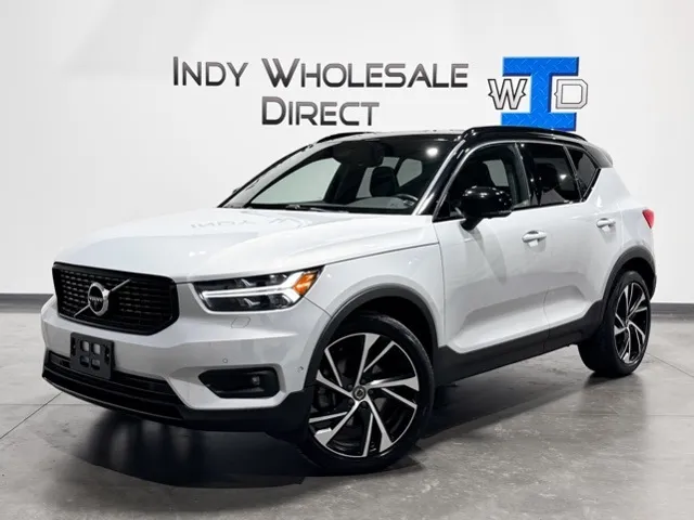Silver 2020 Volvo XC40 R-Design for sale in Carmel, IN