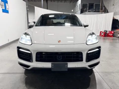 More photos of 2023 Porsche Cayenne Coupe Platinum Edition at Indy Wholesale Direct, IN