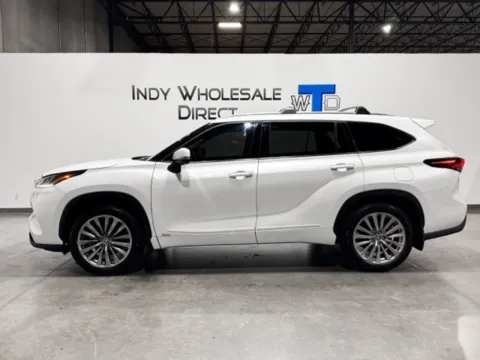 Another view of 2025 Toyota Highlander Hybrid Limited 25th Edition for sale in Carmel, IN at Indy Wholesale Direct