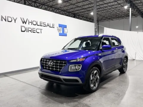 More photos of 2021 Hyundai Venue SEL at Indy Wholesale Direct, IN