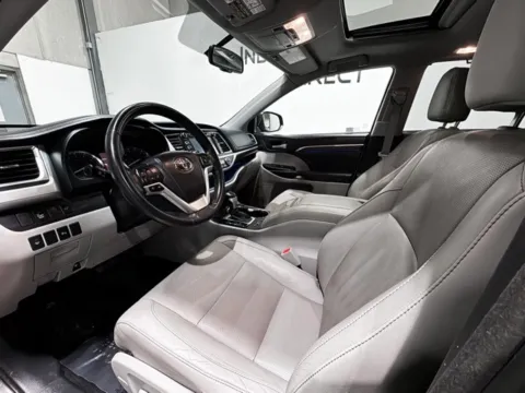 Photos of 2015 Toyota Highlander Limited for sale in Carmel, IN at Indy Wholesale Direct