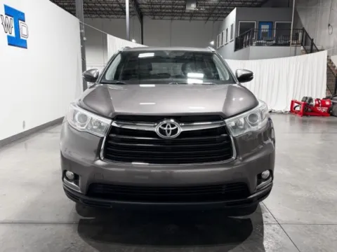 More photos of 2015 Toyota Highlander Limited at Indy Wholesale Direct, IN