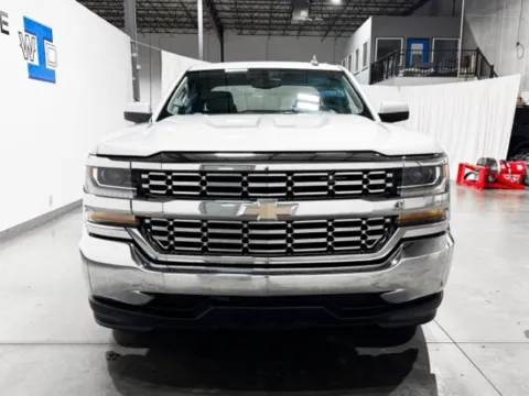 More photos of 2018 Chevrolet Silverado 1500 LT at Indy Wholesale Direct, IN