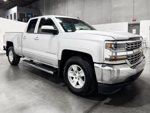 More photos of 2018 Chevrolet Silverado 1500 LT at Indy Wholesale Direct, IN