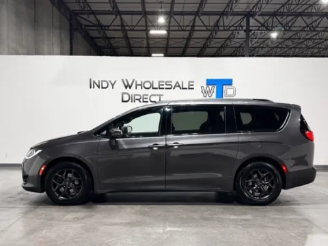 Another view of 2018 Chrysler Pacifica Limited for sale in Carmel, IN at Indy Wholesale Direct