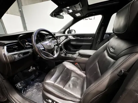 Photos of 2020 Cadillac XT6 Premium Luxury for sale in Carmel, IN at Indy Wholesale Direct