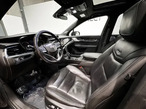 Photos of 2020 Cadillac XT6 Premium Luxury for sale in Carmel, IN at Indy Wholesale Direct