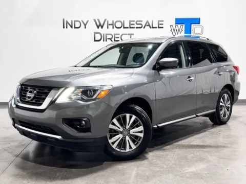 Gray 2020 Nissan Pathfinder SL for sale in Carmel, IN