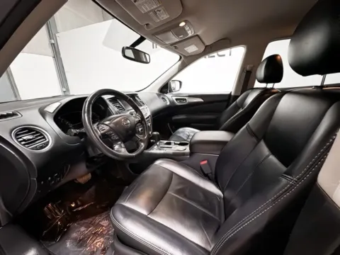 Photos of 2020 Nissan Pathfinder SL for sale in Carmel, IN at Indy Wholesale Direct