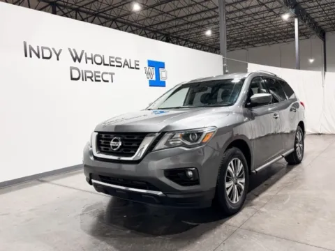 More photos of 2020 Nissan Pathfinder SL at Indy Wholesale Direct, IN