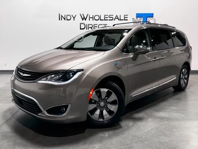 Used 2017 Chrysler Pacifica Hybrid Platinum for sale in Carmel, IN