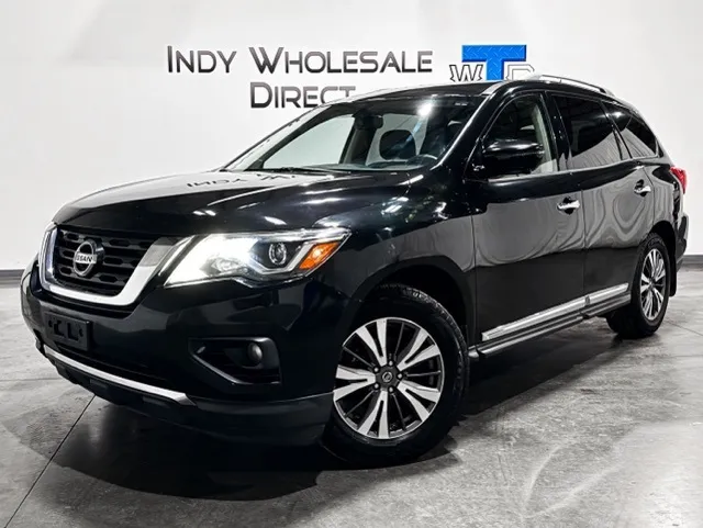 Black 2017 Nissan Pathfinder SL for sale in Carmel, IN