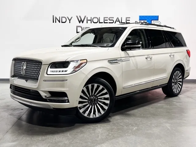 White 2018 Lincoln Navigator Reserve for sale in Carmel, IN