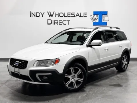 White 2016 Volvo XC70 T5 Premier for sale in Carmel, IN