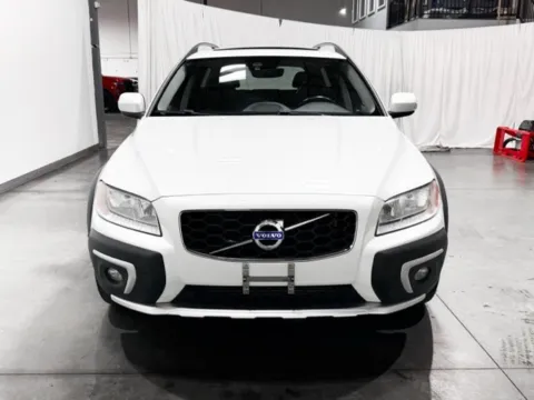 More photos of 2016 Volvo XC70 T5 Premier at Indy Wholesale Direct, IN