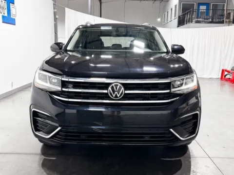 More photos of 2021 Volkswagen Atlas 3.6L V6 SE w/Technology R-Line at Indy Wholesale Direct, IN