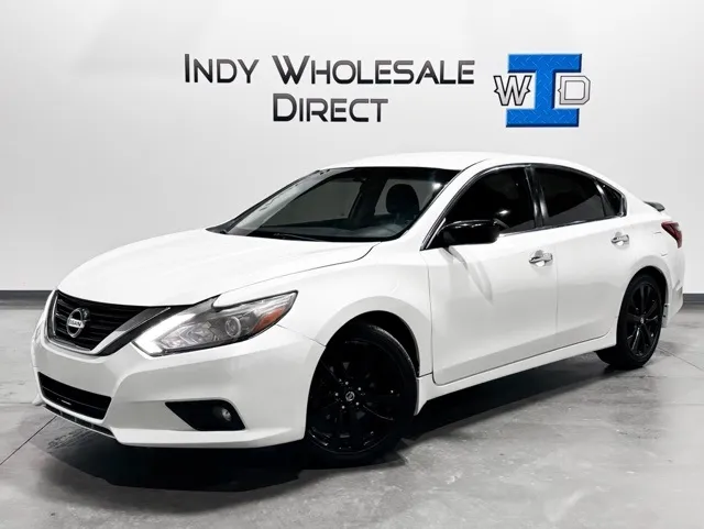 White 2017 Nissan Altima 2.5 SR for sale in Carmel, IN