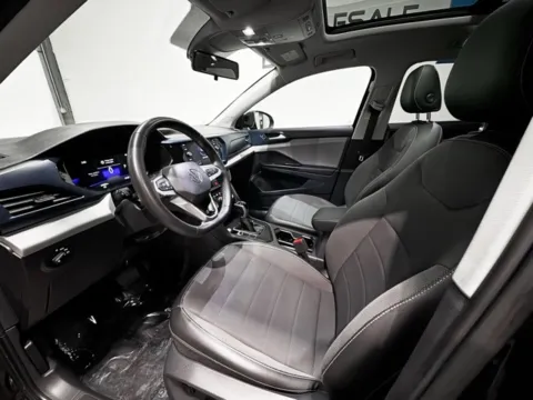 Photos of 2022 Volkswagen Taos 1.5T SE for sale in Carmel, IN at Indy Wholesale Direct