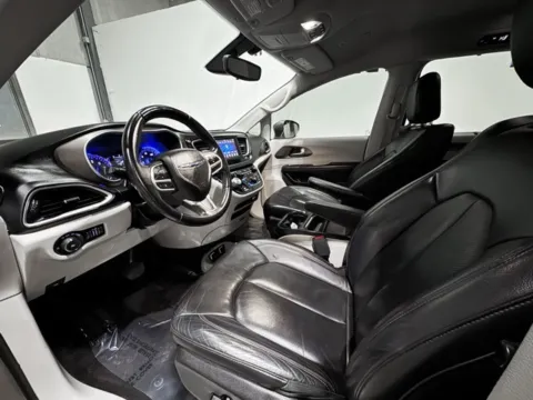 Photos of 2018 Chrysler Pacifica Touring L for sale in Carmel, IN at Indy Wholesale Direct