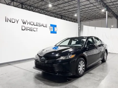More photos of 2020 Toyota Camry Hybrid LE at Indy Wholesale Direct, IN