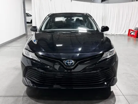 More photos of 2020 Toyota Camry Hybrid LE at Indy Wholesale Direct, IN