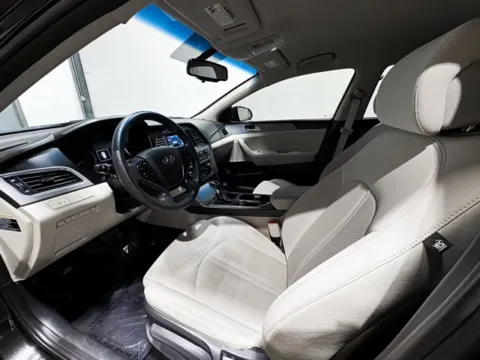 Photos of 2017 Hyundai Sonata SE for sale in Carmel, IN at Indy Wholesale Direct