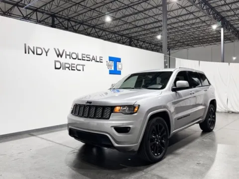 More photos of 2018 Jeep Grand Cherokee Altitude at Indy Wholesale Direct, IN