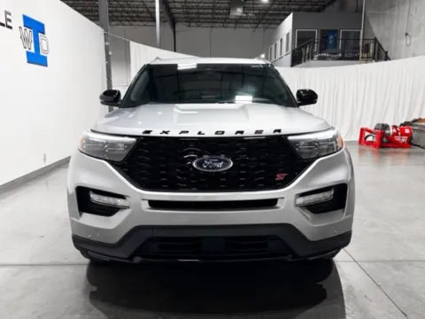 More photos of 2022 Ford Explorer ST at Indy Wholesale Direct, IN