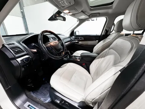 Photos of 2018 Ford Explorer Platinum for sale in Carmel, IN at Indy Wholesale Direct