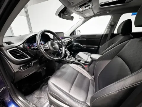 Photos of 2023 Kia Seltos EX for sale in Carmel, IN at Indy Wholesale Direct
