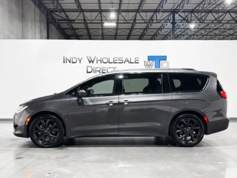 Another view of 2020 Chrysler Pacifica Touring L for sale in Carmel, IN at Indy Wholesale Direct