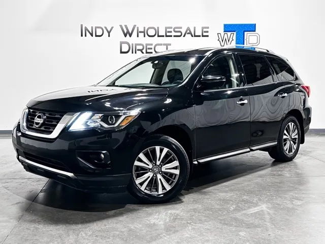 Black 2018 Nissan Pathfinder SL for sale in Carmel, IN