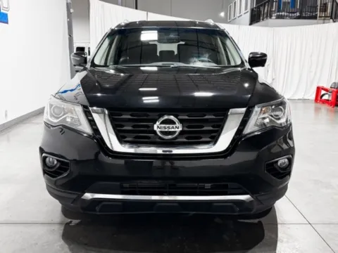More photos of 2018 Nissan Pathfinder SL at Indy Wholesale Direct, IN